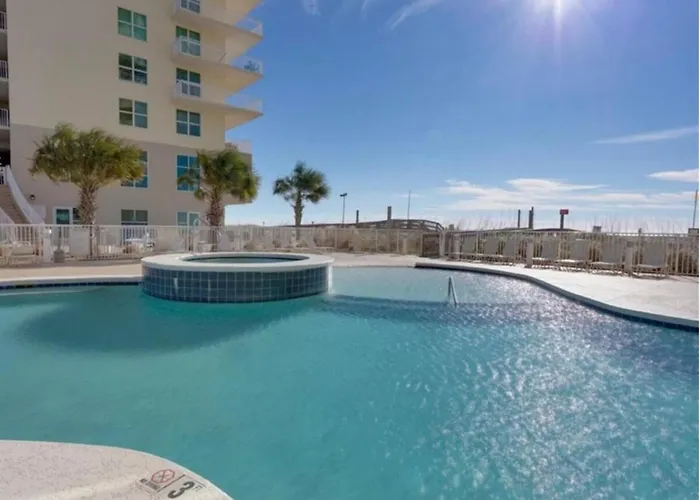2br Front With Amazing Views Apartment